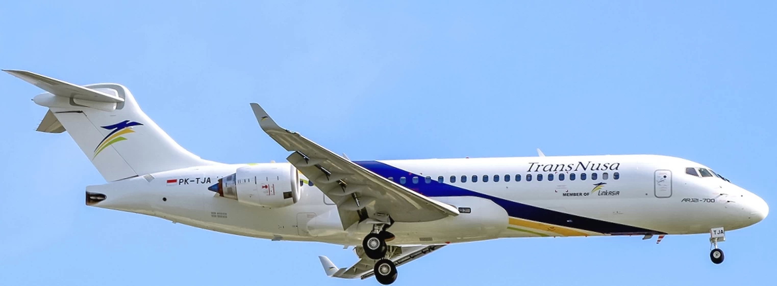 AW-TransNusa__ARJ21-70003.jpg